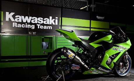 146_1009_kawasaki_world_superbike_team_test_new_2011_model_superbike_valencia